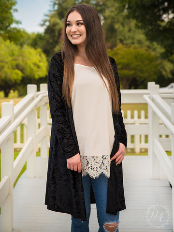 Women's So Chic Velvet Kimono