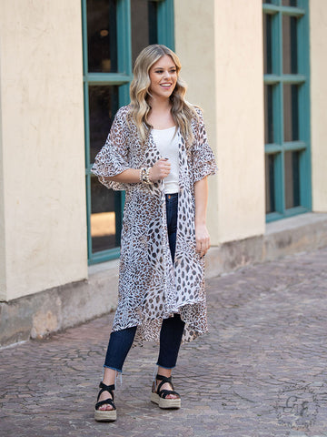 Women's On the Spot Leopard Kimono