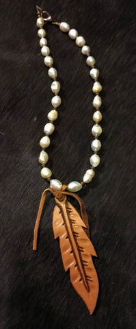 Ataggirl Pearl with Leather Feather Necklace